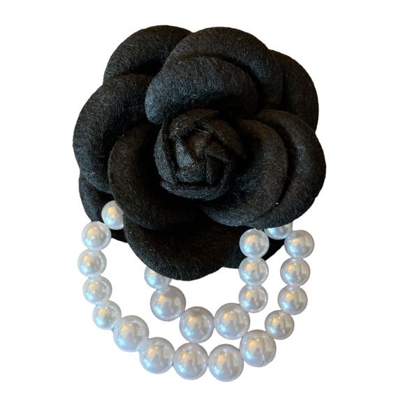 🎁 Draping Pearl Flower Brooch Pin - Picture 7 of 12
